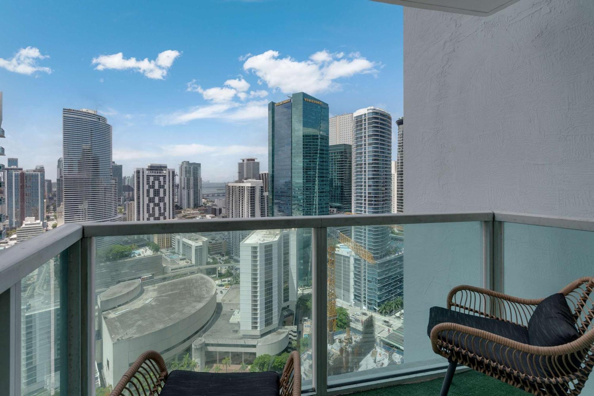 Brickell River Views- Modern Amenities In The *