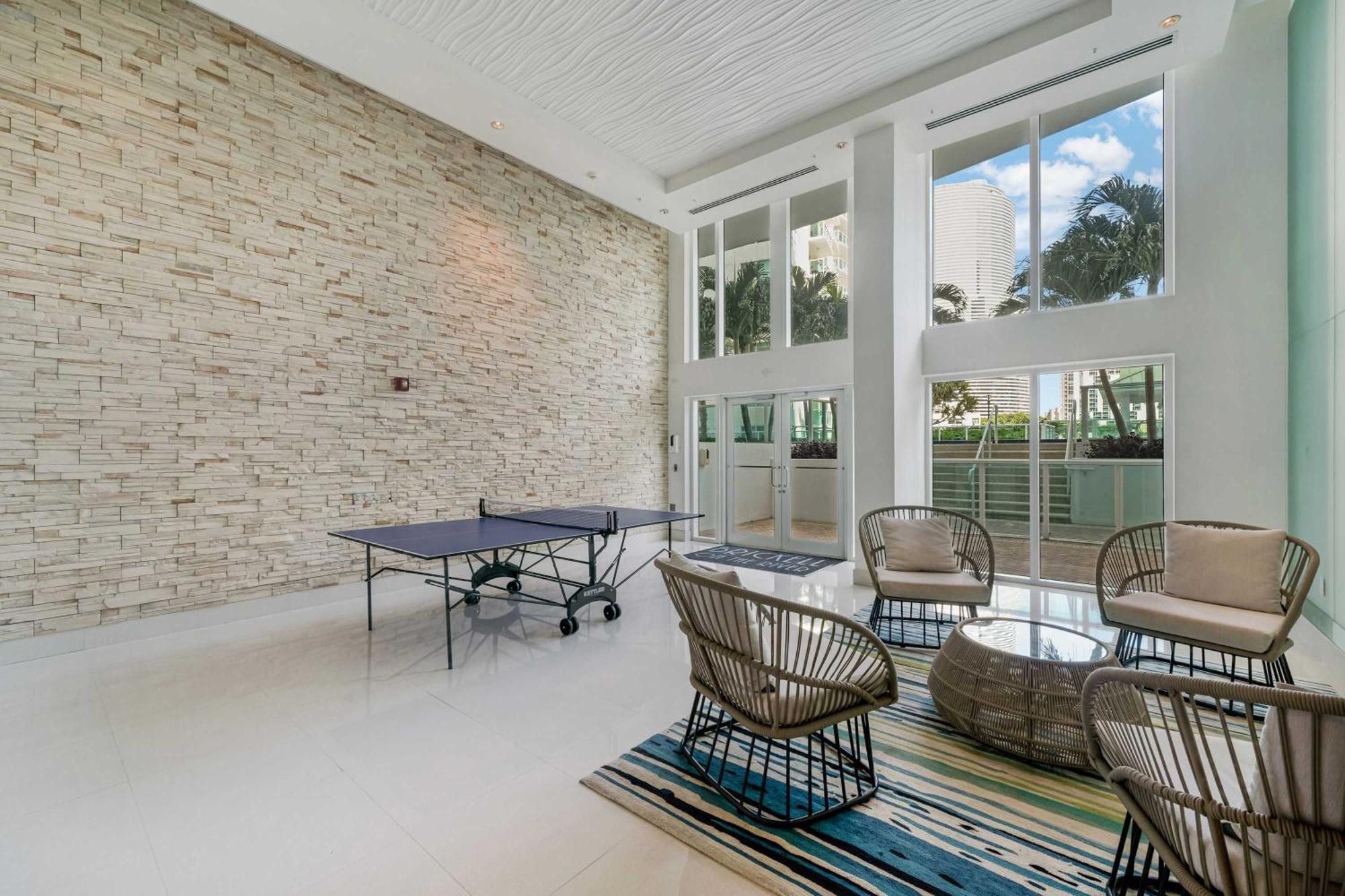 Brickell River Views- Modern Amenities In The Miami